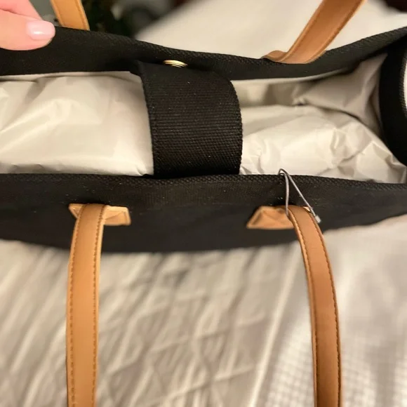 NWT Vince Camuto  Saly Blk Canvas, cream leather trim sides/bottom & ID beauty. - Picture 9 of 15